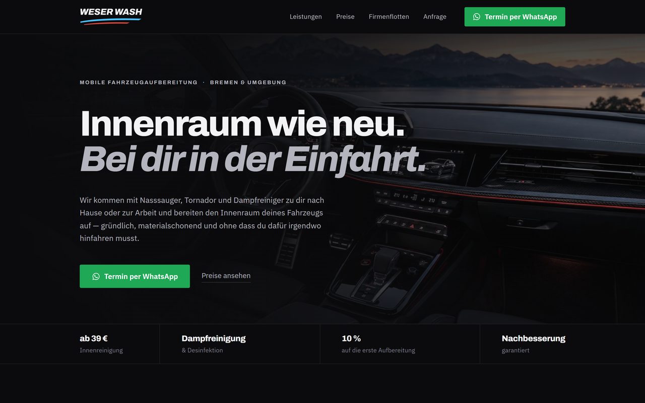 Startseite von Weser Wash am Rechner: Überschrift „Innenraum wie neu. Bei dir in der Einfahrt.“ über einem Foto eines aufbereiteten Fahrzeuginnenraums.